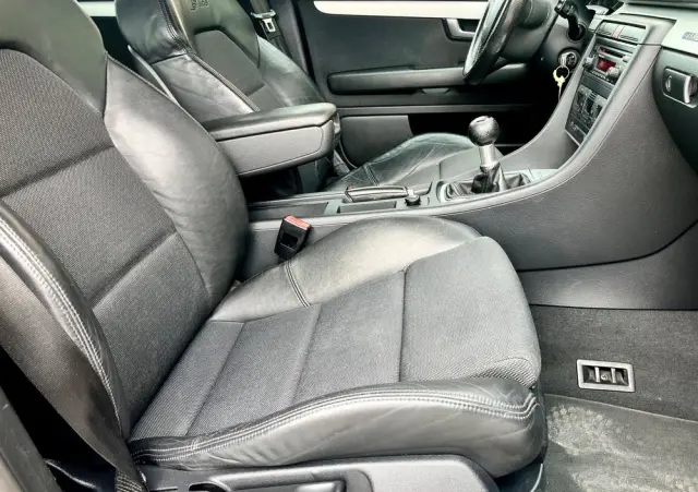 AUDI A4 1.8 T quattro