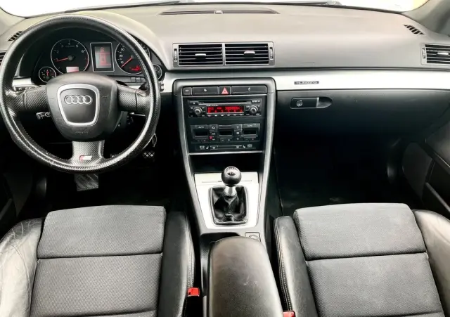 AUDI A4 1.8 T quattro