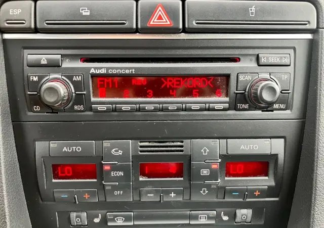 AUDI A4 1.8 T quattro