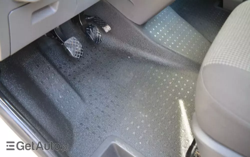 VOLKSWAGEN TRANSPORTER T6.1 DOKA 