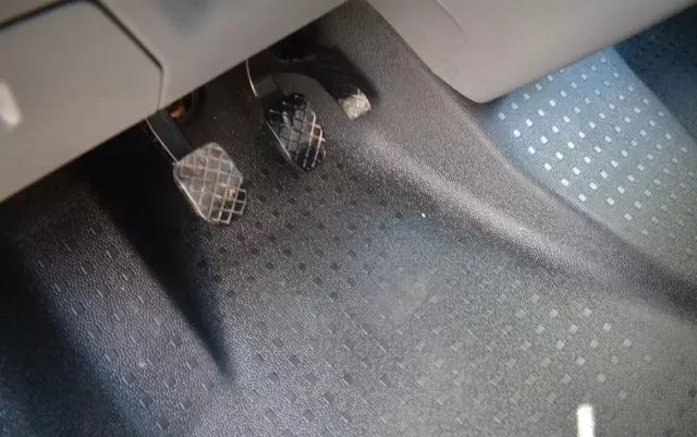 VOLKSWAGEN TRANSPORTER T6.1 DOKA 