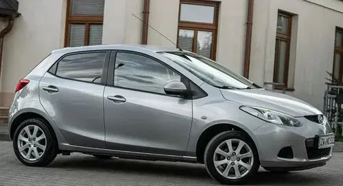 MAZDA 2 