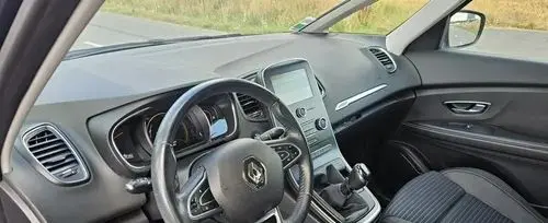 RENAULT Grand Scenic 