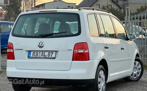 VOLKSWAGEN Touran 