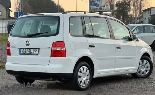 VOLKSWAGEN Touran 