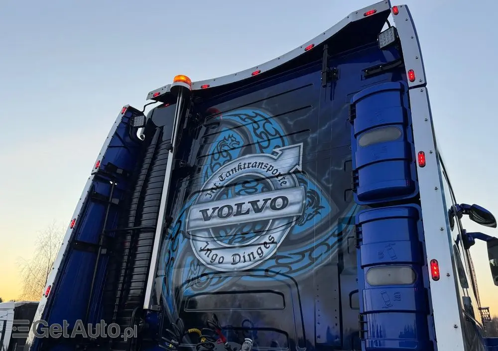 VOLVO FH16 750 Show Truck tuning perfekcyjny stan pełna opcja XL 