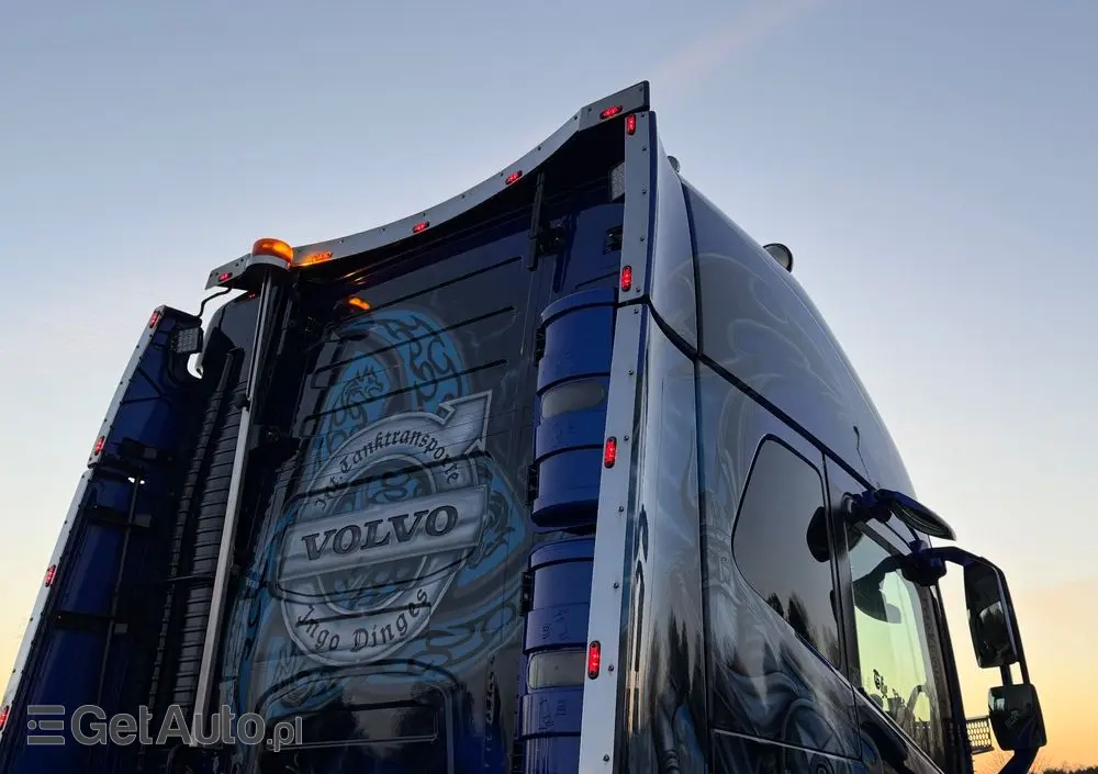 VOLVO FH16 750 Show Truck tuning perfekcyjny stan pełna opcja XL 