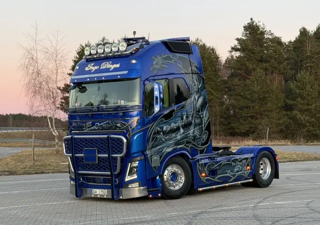 VOLVO FH16 750 Show Truck tuning perfekcyjny stan pełna opcja XL 