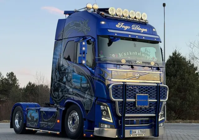 VOLVO FH16 750 Show Truck tuning perfekcyjny stan pełna opcja XL 