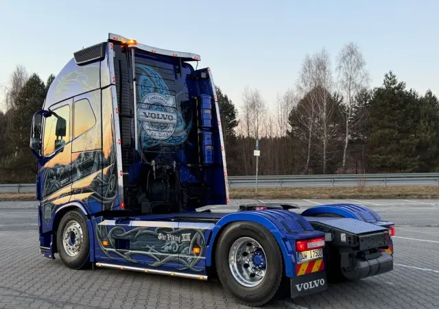 VOLVO FH16 750 Show Truck tuning perfekcyjny stan pełna opcja XL 