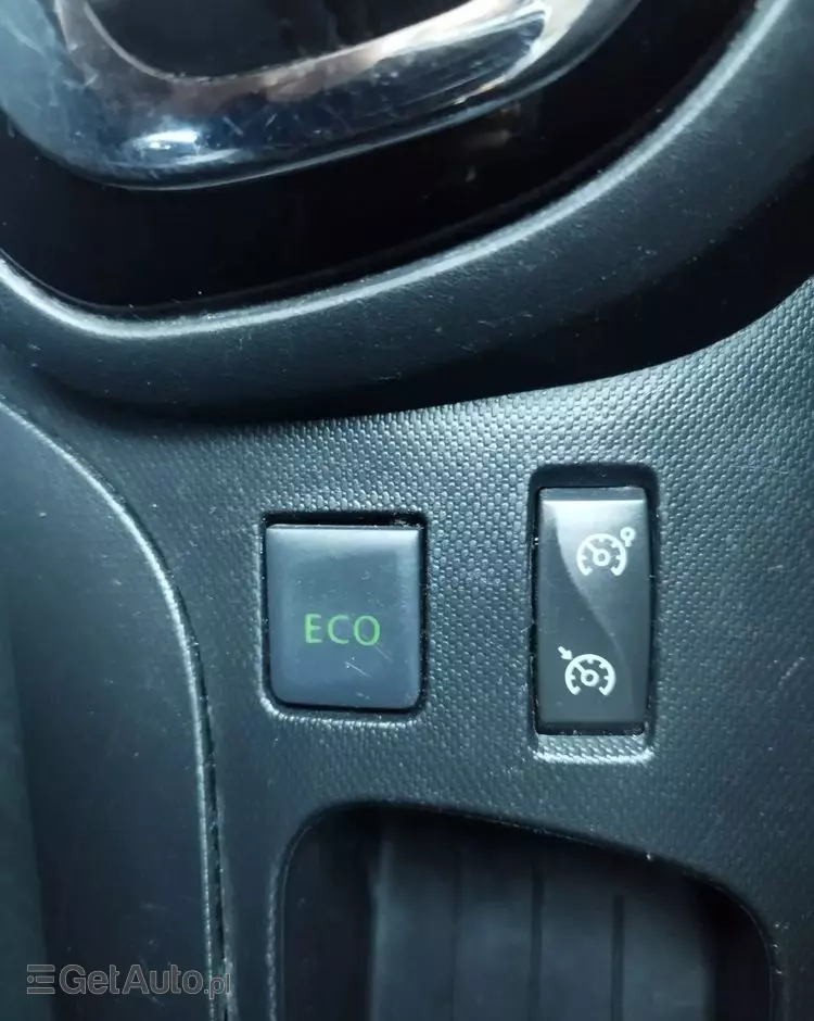 RENAULT Captur ENERGY TCe 120 EDC Luxe