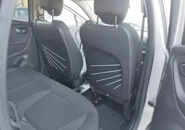 RENAULT Captur ENERGY TCe 120 EDC Luxe