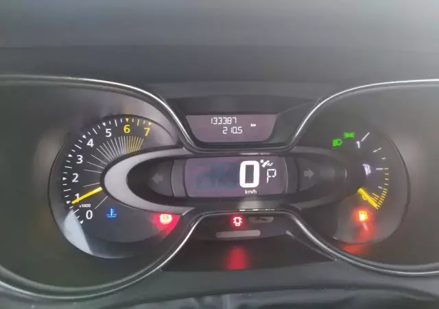 RENAULT Captur ENERGY TCe 120 EDC Luxe