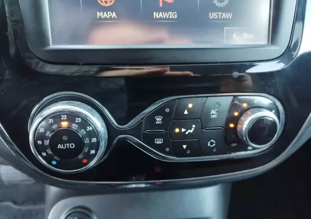 RENAULT Captur ENERGY TCe 120 EDC Luxe