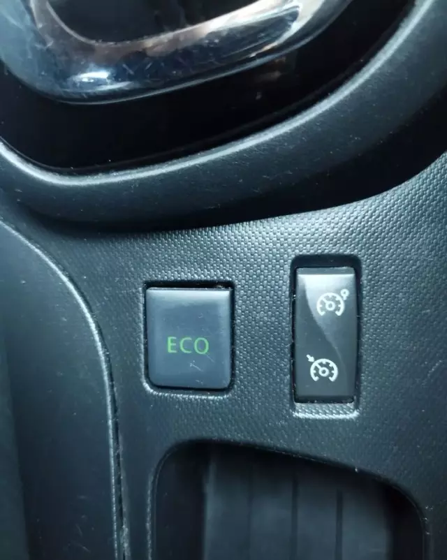 RENAULT Captur ENERGY TCe 120 EDC Luxe