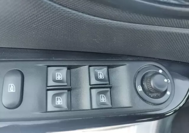 RENAULT Captur ENERGY TCe 120 EDC Luxe