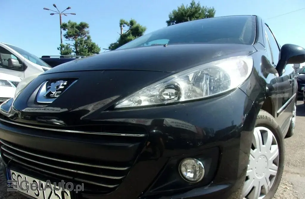 PEUGEOT 207 