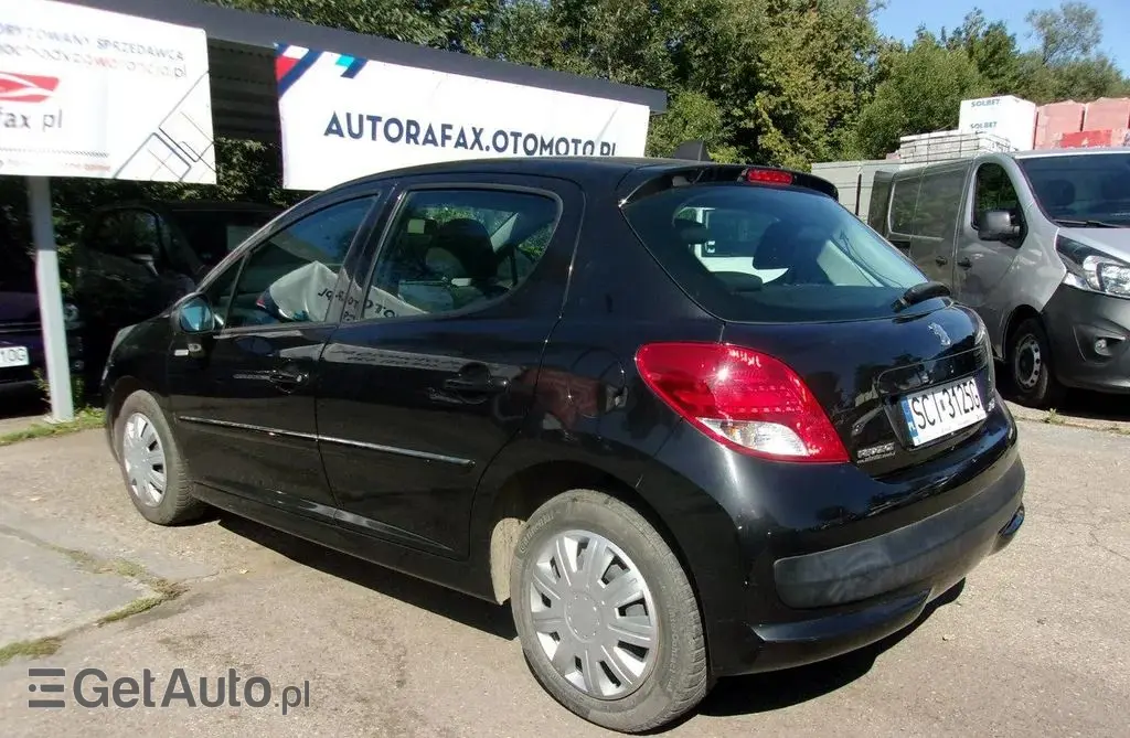 PEUGEOT 207 