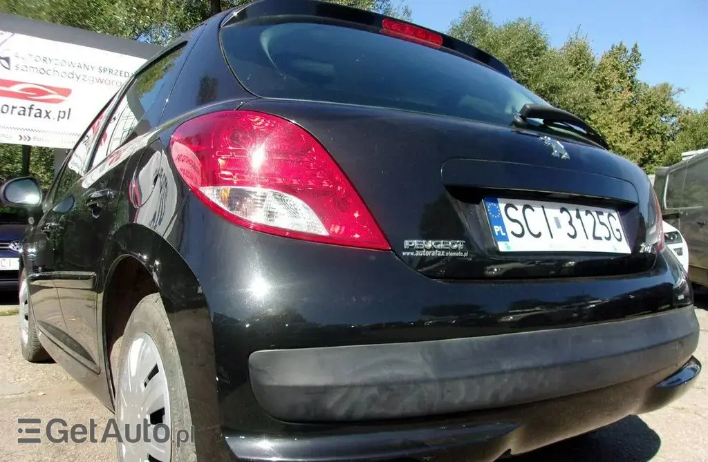 PEUGEOT 207 