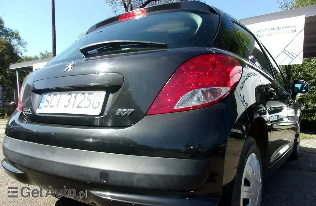PEUGEOT 207 