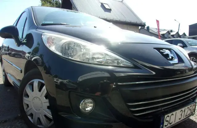 PEUGEOT 207 