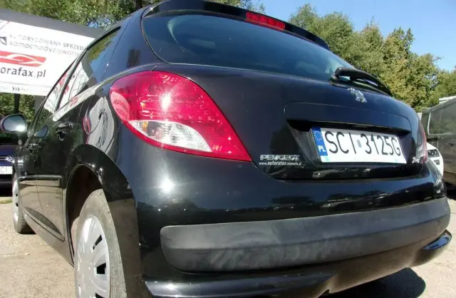PEUGEOT 207 