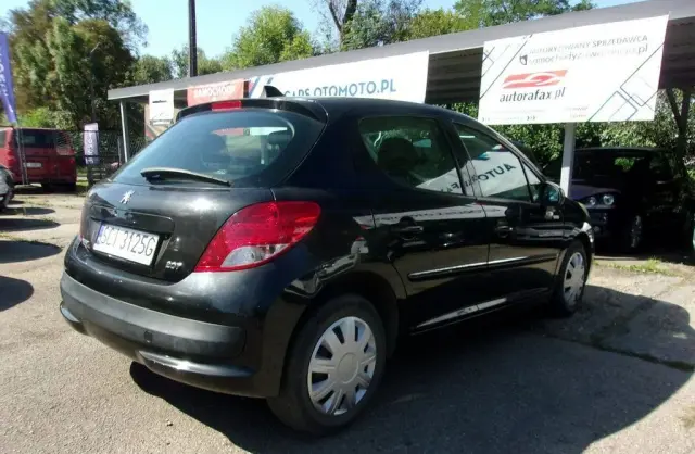 PEUGEOT 207 