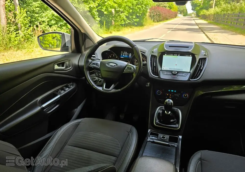 FORD Kuga 2.0 TDCi 2x4 Titanium