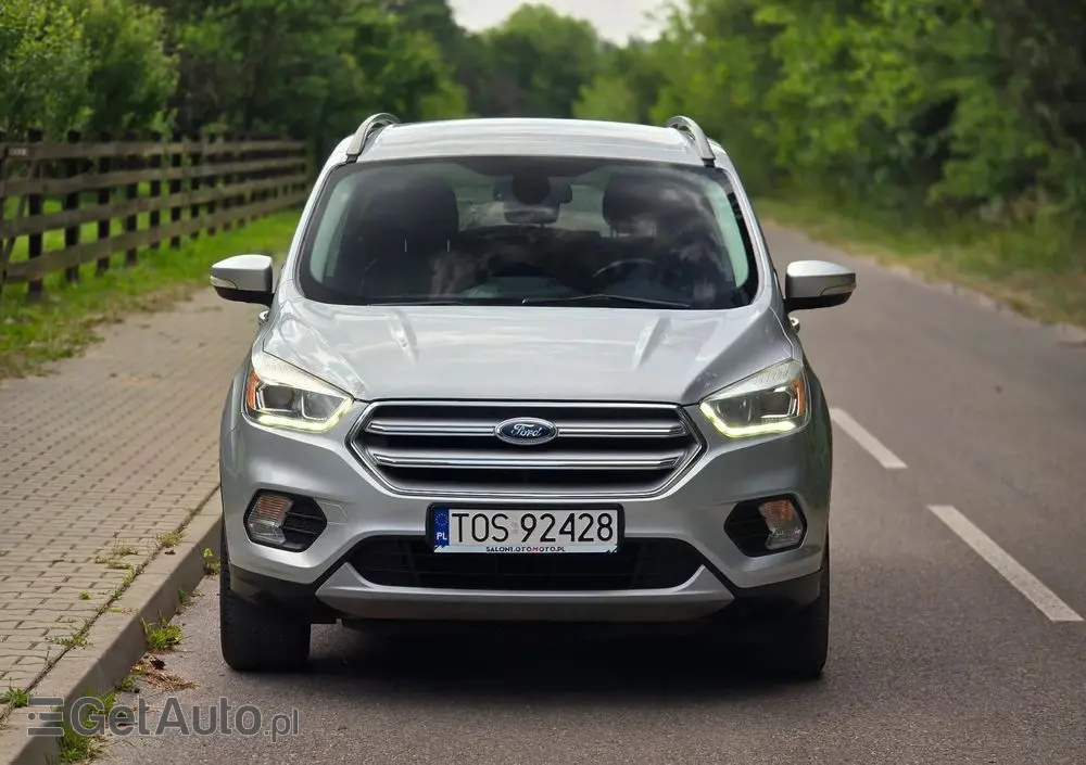 FORD Kuga 2.0 TDCi 2x4 Titanium