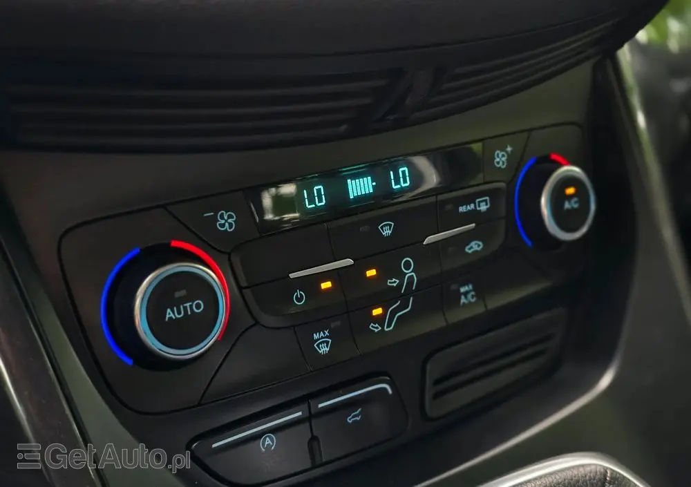 FORD Kuga 2.0 TDCi 2x4 Titanium