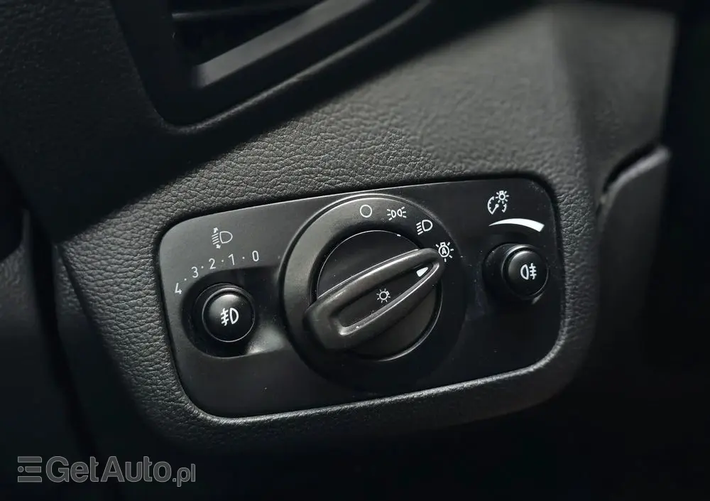 FORD Kuga 2.0 TDCi 2x4 Titanium