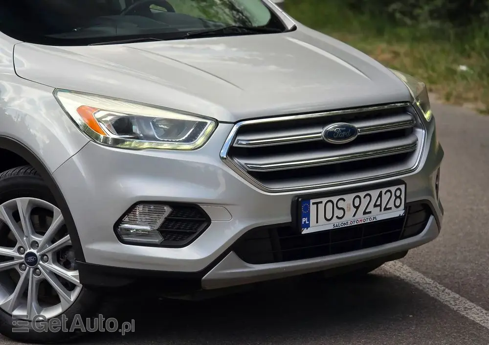 FORD Kuga 2.0 TDCi 2x4 Titanium