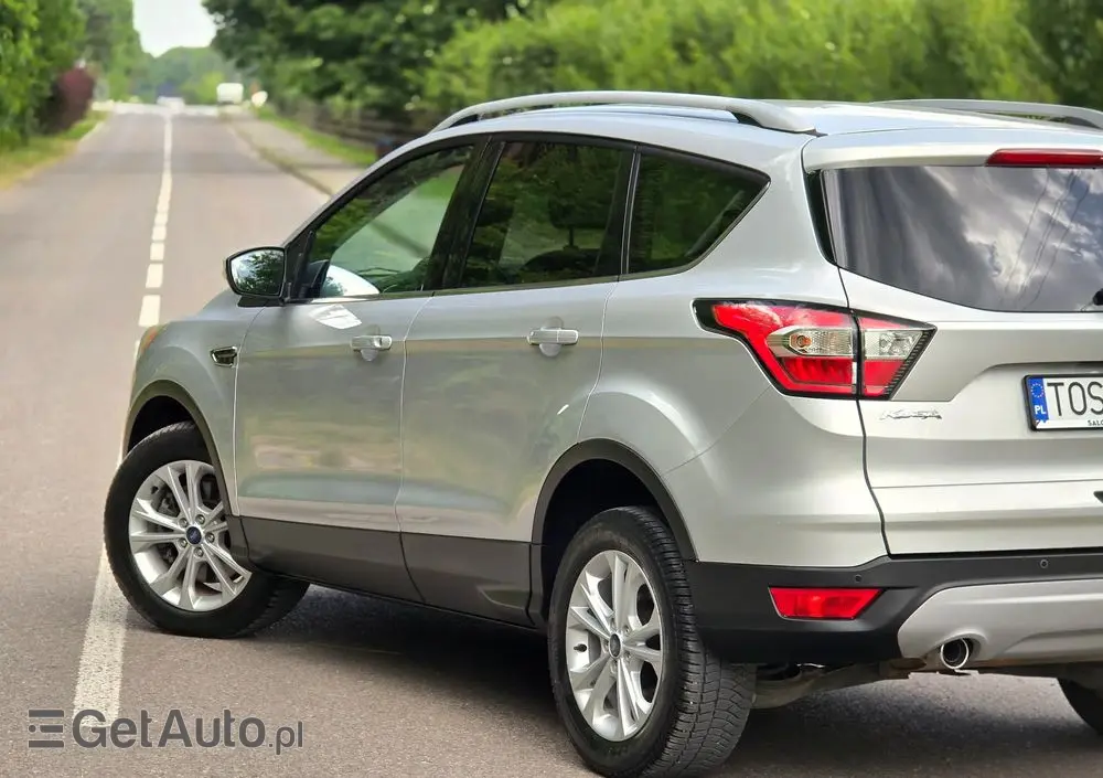 FORD Kuga 2.0 TDCi 2x4 Titanium
