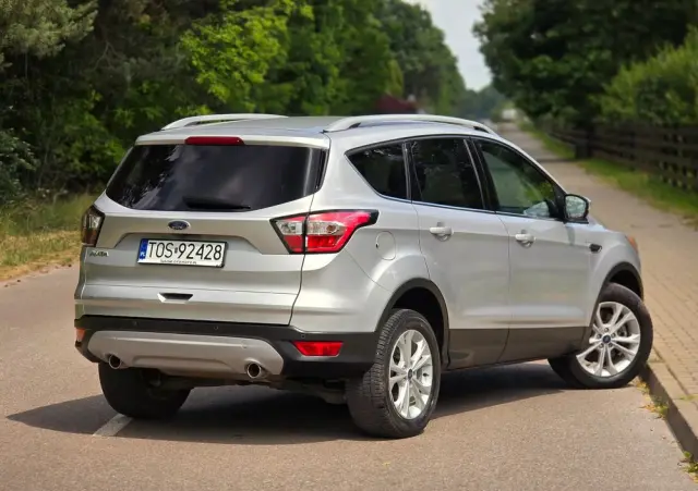 FORD Kuga 2.0 TDCi 2x4 Titanium