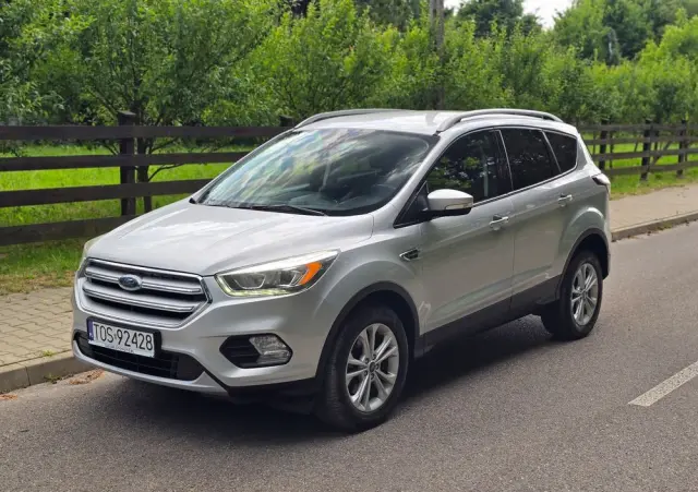 FORD Kuga 2.0 TDCi 2x4 Titanium
