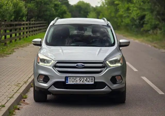 FORD Kuga 2.0 TDCi 2x4 Titanium