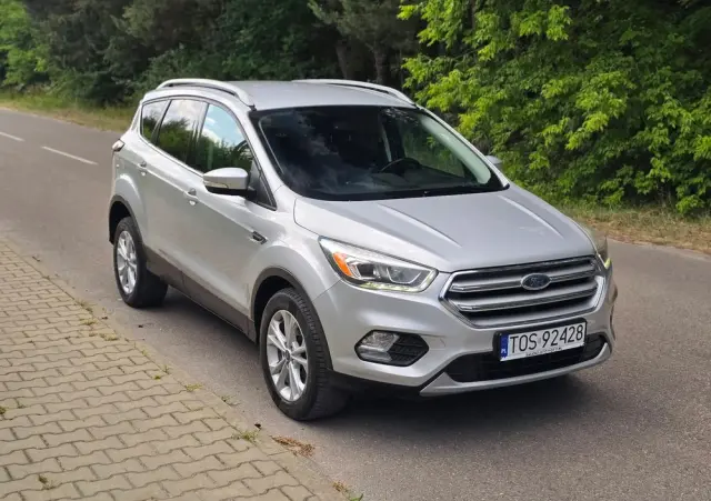 FORD Kuga 2.0 TDCi 2x4 Titanium