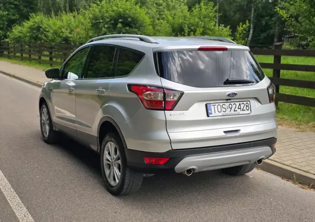 FORD Kuga 2.0 TDCi 2x4 Titanium