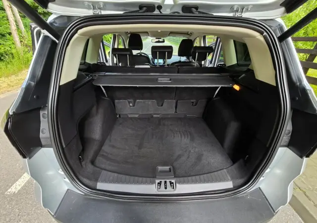 FORD Kuga 2.0 TDCi 2x4 Titanium