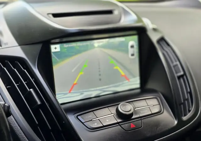 FORD Kuga 2.0 TDCi 2x4 Titanium