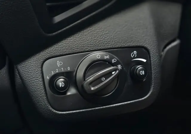 FORD Kuga 2.0 TDCi 2x4 Titanium