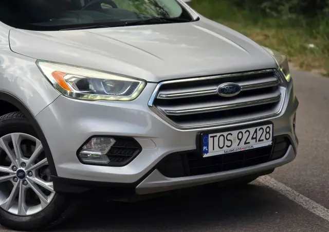 FORD Kuga 2.0 TDCi 2x4 Titanium