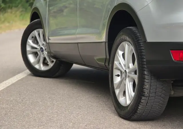 FORD Kuga 2.0 TDCi 2x4 Titanium