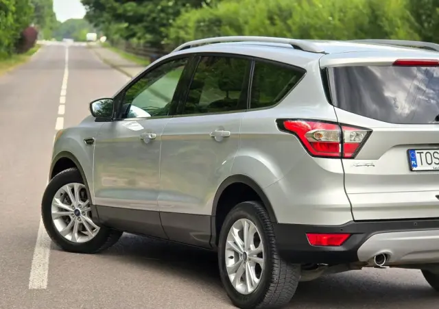 FORD Kuga 2.0 TDCi 2x4 Titanium