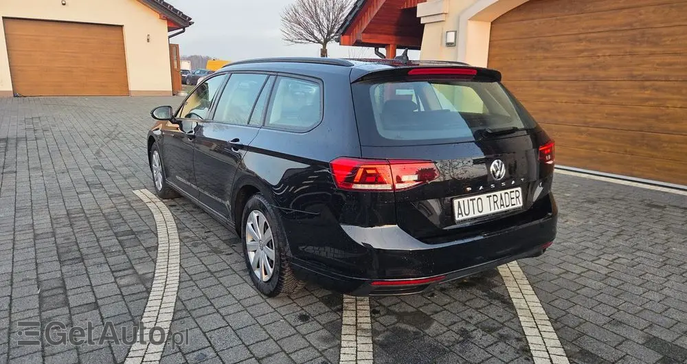 VOLKSWAGEN Passat 1.6 TDI SCR DSG Business