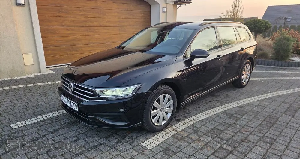 VOLKSWAGEN Passat 1.6 TDI SCR DSG Business