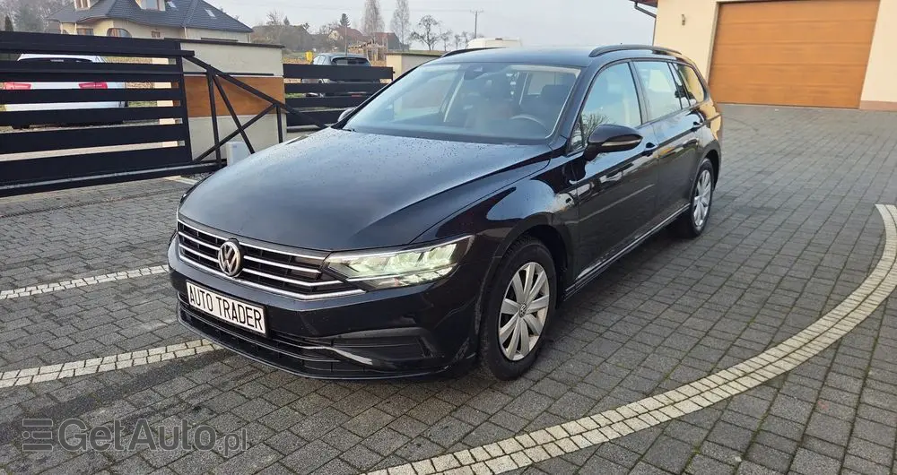 VOLKSWAGEN Passat 1.6 TDI SCR DSG Business