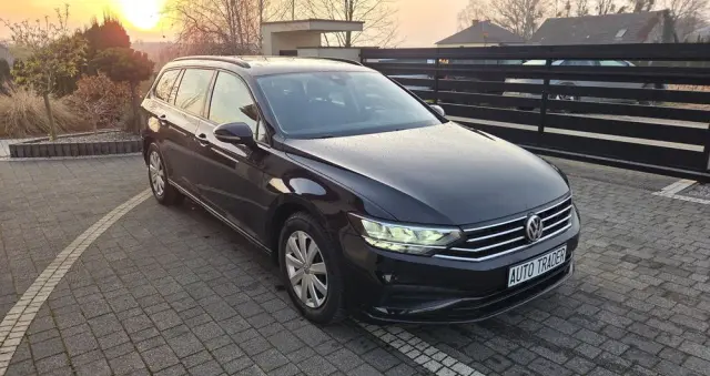 VOLKSWAGEN Passat 1.6 TDI SCR DSG Business