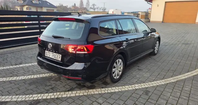 VOLKSWAGEN Passat 1.6 TDI SCR DSG Business