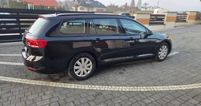 VOLKSWAGEN Passat 1.6 TDI SCR DSG Business